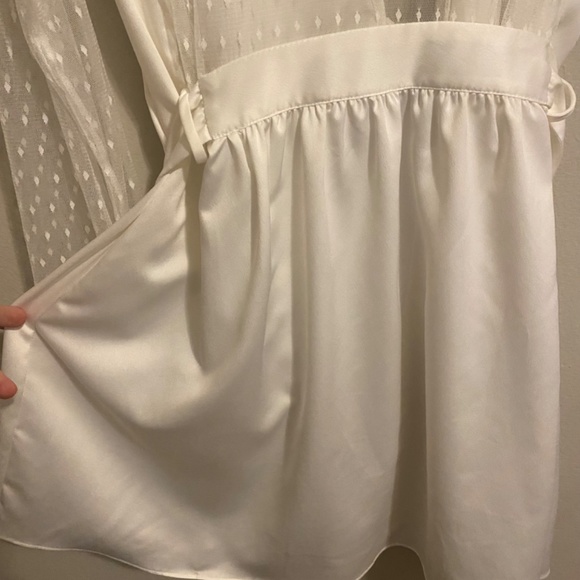 Flora Nikrooz Showstopper Long-Sleeve Lace-Back Robe - Size XS - Ivory - Picture 7 of 7